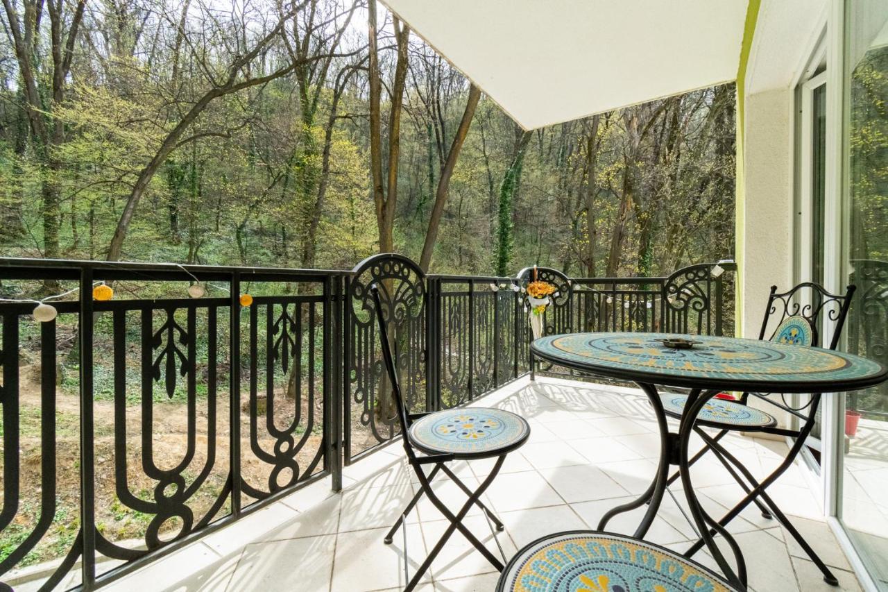 Nature Apartment - Minutes Away From The Old Town And Afi Mall Brasov Exterior photo